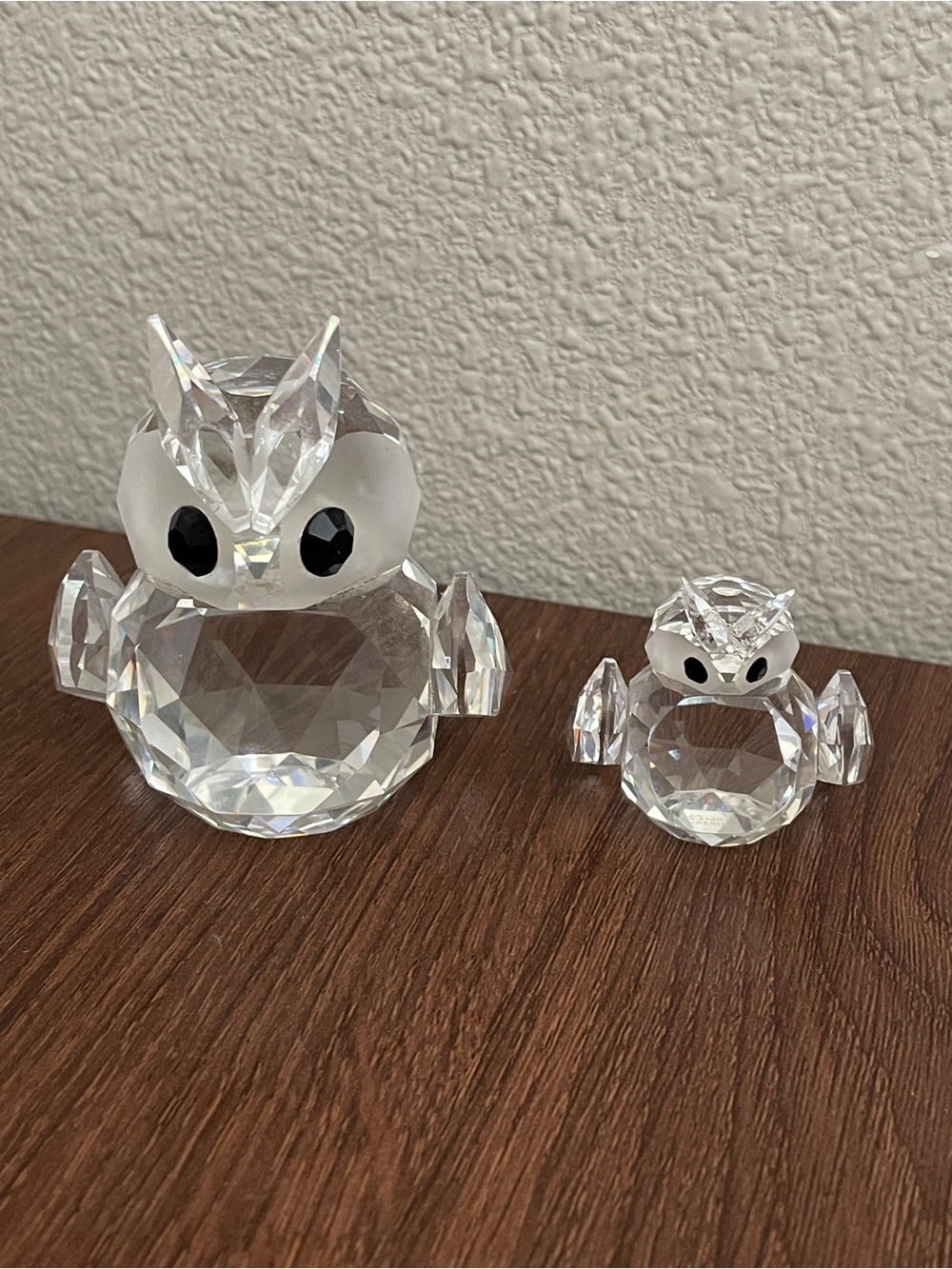 Faceted glass owl set - Iris arc